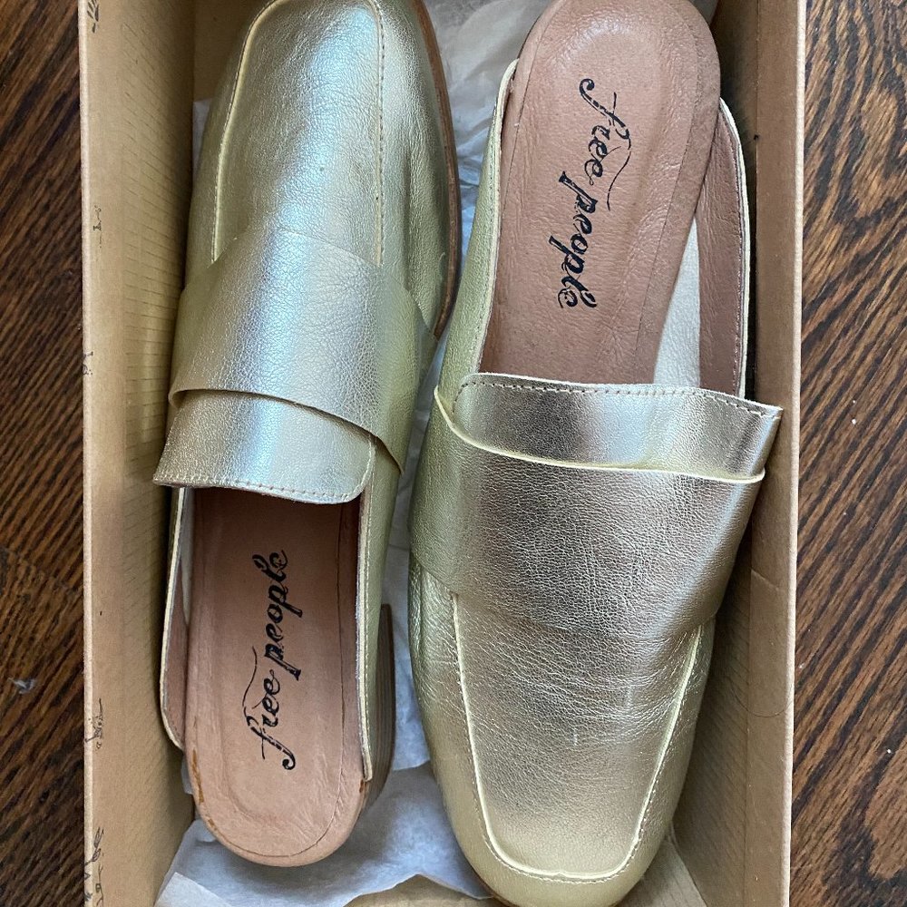 NWT Free People At Ease Gold Mule Loafer (Never worn sticker still on shoe)